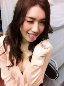 仲里紗羽 仲里紗羽