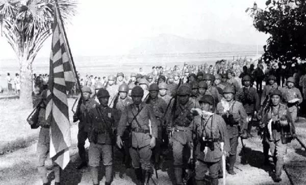 50萬同胞在新加坡受審,被問三個問題,回答完10萬人喪命 50萬同胞在新加坡受審,被問三個問題,回答完10萬人喪命