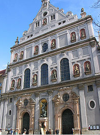 慕尼黑聖彌額爾教堂