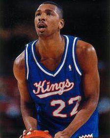 萊昂內爾·西蒙斯 萊昂內爾·西蒙斯