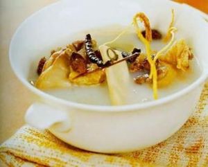 冬蟲夏草雞湯 冬蟲夏草雞湯