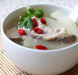 白蘿蔔脊骨湯 白蘿蔔脊骨湯