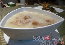 土豆魷魚湯