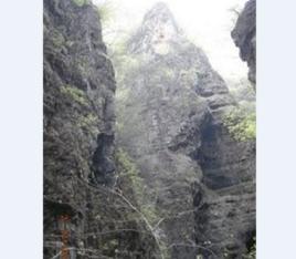 單斜脊崖前坡 單斜脊崖前坡