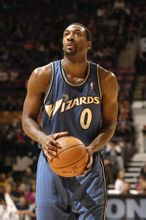 吉爾伯特·阿里納斯