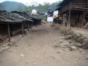 白底地村 白底地村