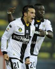 進球後的尼科拉·桑索內