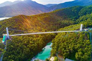 盈香玻璃橋 盈香玻璃橋