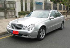 賓士E240 賓士E240