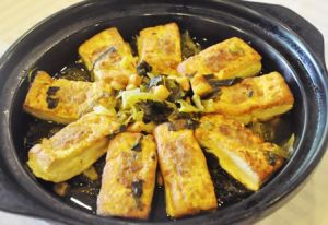 蝦魚釀豆腐煲 蝦魚釀豆腐煲