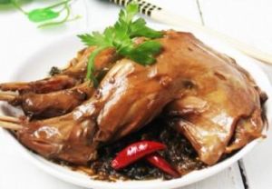 梅菜鹵兔 梅菜鹵兔