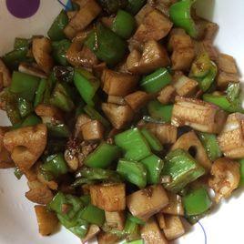 青椒藕丁 青椒藕丁