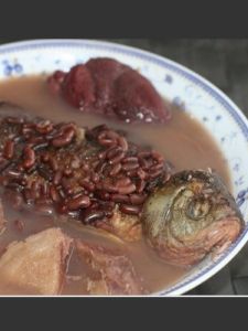 粉葛鯽魚湯 粉葛鯽魚湯