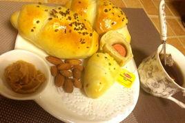 包火腿羊角麵包 包火腿羊角麵包