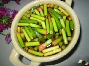 泡甜蒜薹 泡甜蒜薹