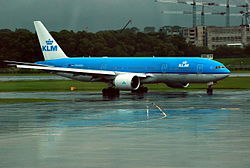 機身編號PH-BQH、暱稱為“哈德良長城”的KLM波音777-206ER客機（新加坡樟宜機場）
