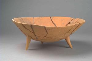 裴李崗文化紅陶三足缽 裴李崗文化紅陶三足缽