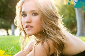 艾米莉·奧斯蒙特 艾米莉·奧斯蒙特