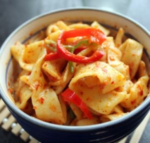 洋蔥炒寬面 洋蔥炒寬面