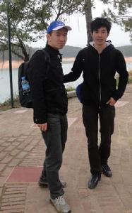 萬綠湖一游（左）