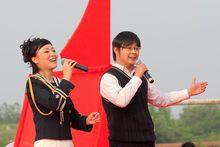 曾小燕[布依族歌手曾小燕]