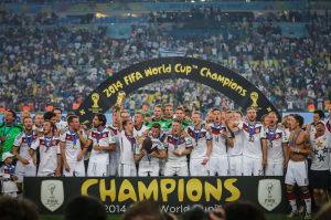 伊拉尼爾頓 伊拉尼爾頓