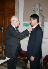 雅克&middot;卡昂與邱舉良