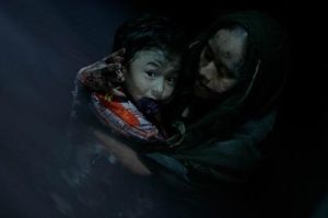 《救命2之怪物》 《救命2之怪物》