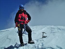 王鐵男[中國首登博格達峰的登山探險家]