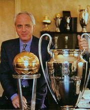 羅伯托·貝特加與獎盃