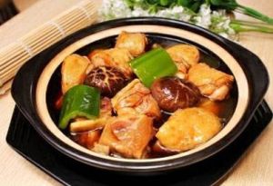 香菇黃燜雞 香菇黃燜雞