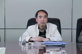 李鼎鋒[慶陽市書法家協會理事、市政協委員]