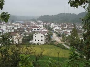 凹西河村 凹西河村