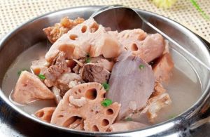 蓮藕粉腸湯 蓮藕粉腸湯