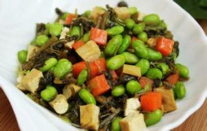 毛豆炒蘿蔔菜 毛豆炒蘿蔔菜