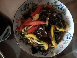 青椒涼拌木耳 青椒涼拌木耳