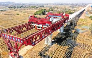 合安高鐵廬江段跨合銅黃高速公路特大立交橋架梁施工現場