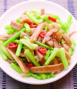 芹菜炒魷魚 芹菜炒魷魚