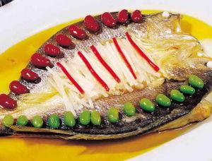 銀耳蒸黃魚 銀耳蒸黃魚