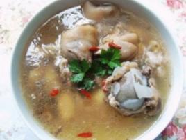 雪豆百合煲豬蹄 雪豆百合煲豬蹄