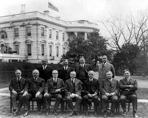 柯立芝內容成員合影