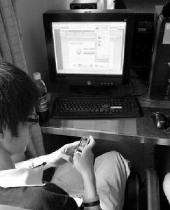 （圖）四六級考試考場作弊網上接答案