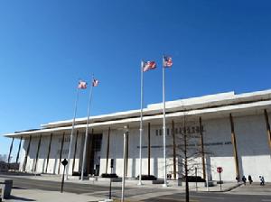 甘迺迪藝術中心門前