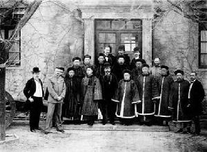 肅親王善耆（前排右五）