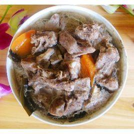 木耳蘿蔔燉排骨 木耳蘿蔔燉排骨