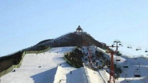 藏馬山滑雪場