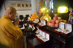 印順大和尚為芬陀華手錶開光