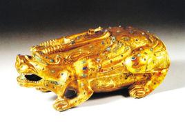 鎏金鑲嵌獸形銅盒硯 鎏金鑲嵌獸形銅盒硯