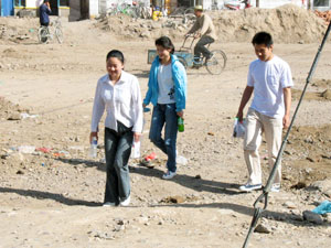 （圖）考生進考場