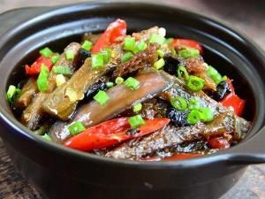 豆豉鯪魚茄子煲 豆豉鯪魚茄子煲